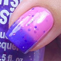 Berry Blast Thermal Color-Changing Nail Polish
