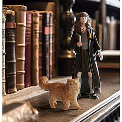 Schleich Hermione Granger and Crookshanks Figurine